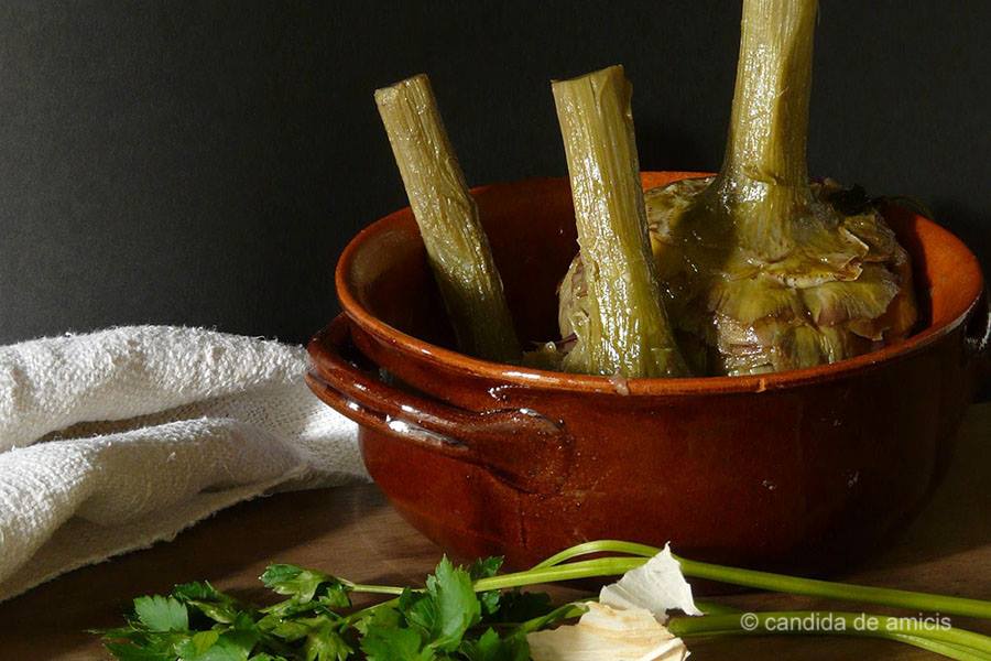 la ricetta dei carciofi alla romana