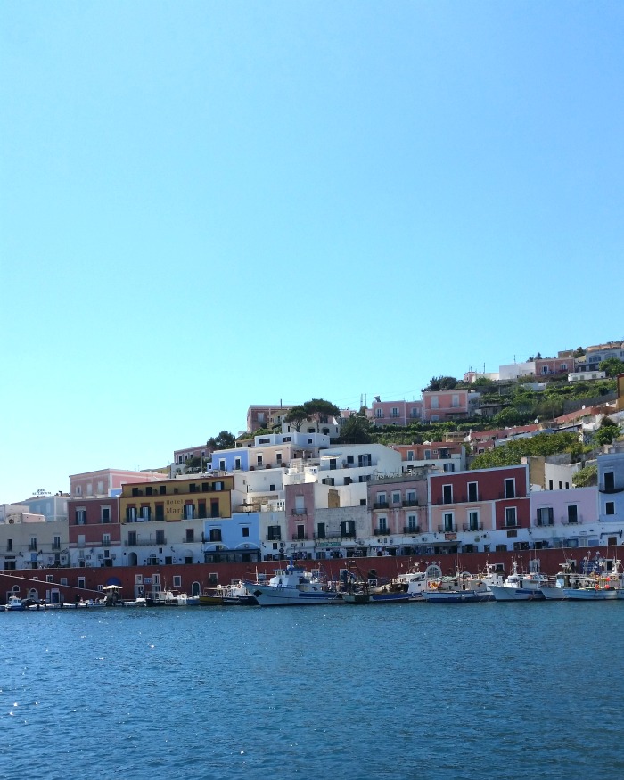 Ponza_case_piccola