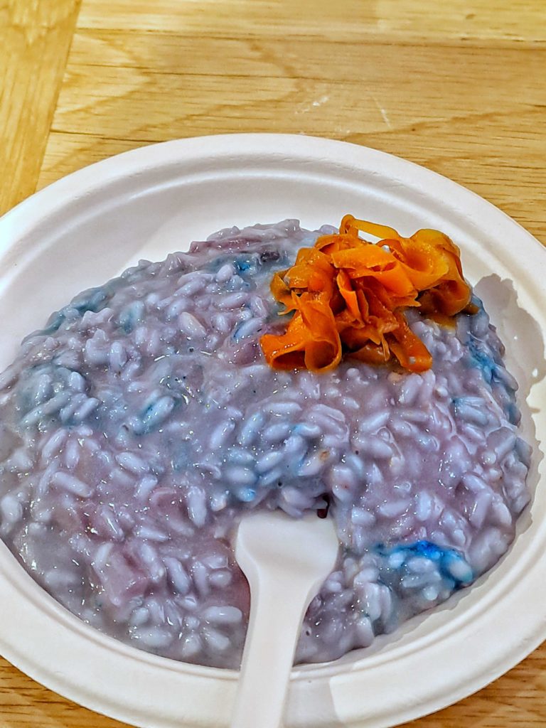 risotto blu con carote in salsa di soia